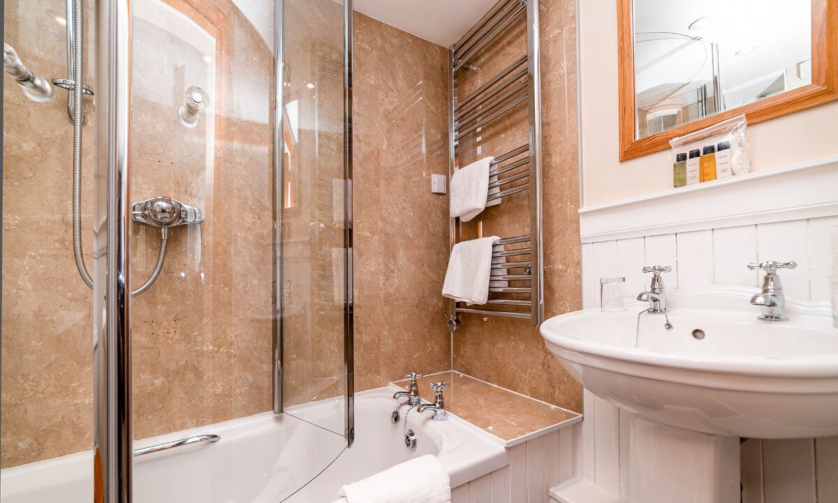 Photo of Bathroom in Breakish