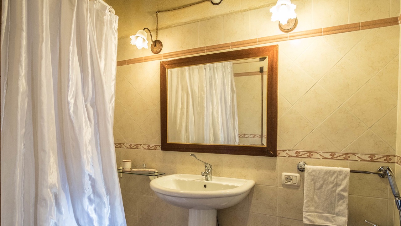 Photo of Bathroom in Montelovesco