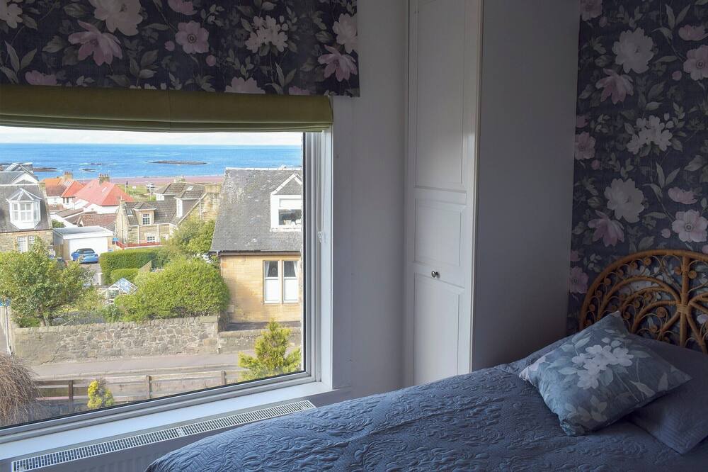 Photo of Bedroom in Seamill