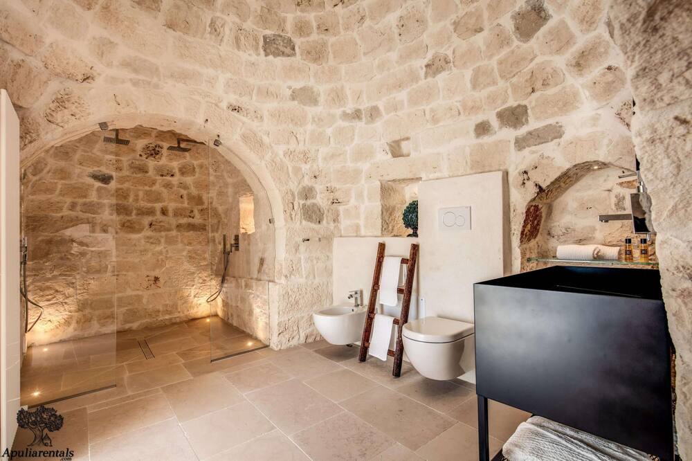 Photo of Bathroom in Ostuni