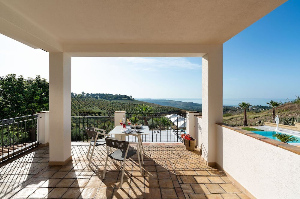 Photo of Patio Balcony in Ribera