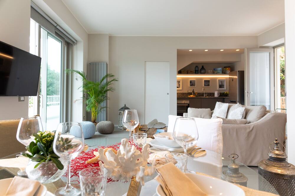 Photo of Livingroom in Addaura
