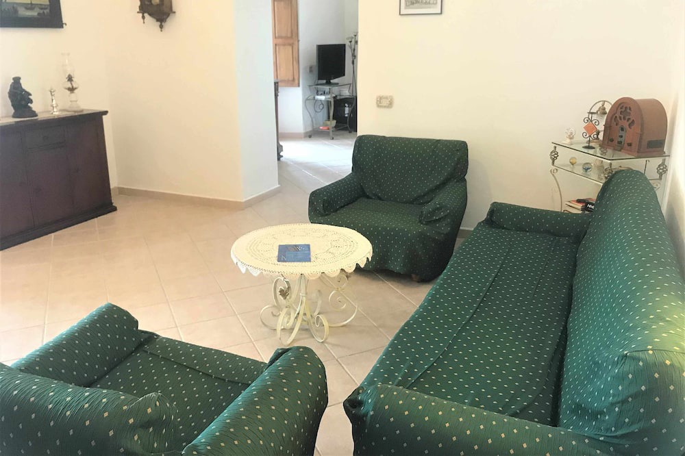Photo of Livingroom in Malfa