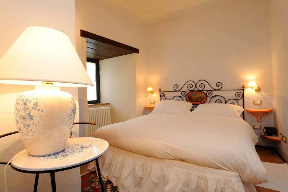 Photo of Bedroom in Scheggino
