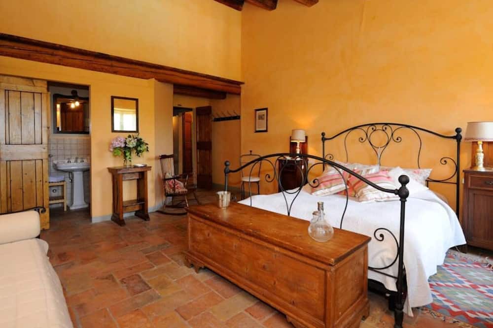 Photo of Bedroom in Rupoli