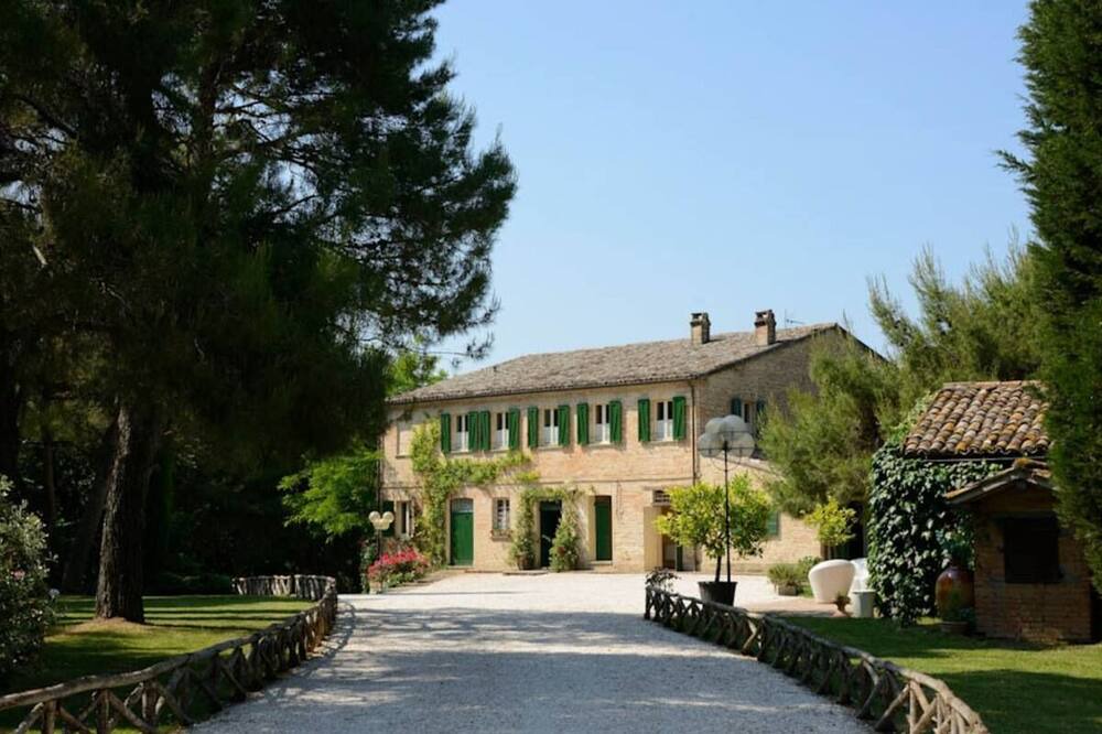 Photo of Outdoor in Rupoli