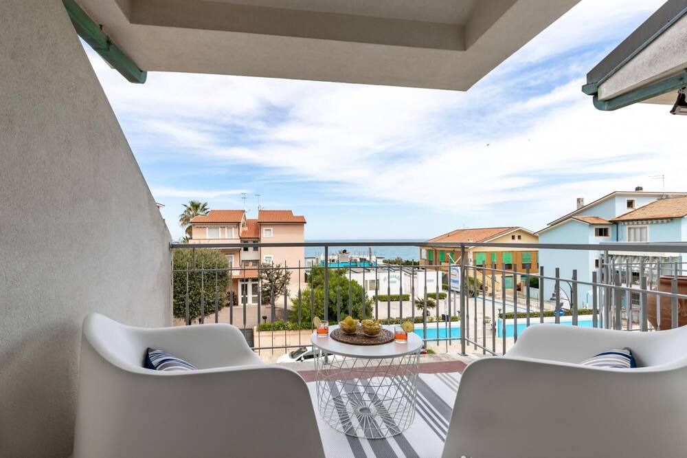 Photo of Patio Balcony in Marcelli