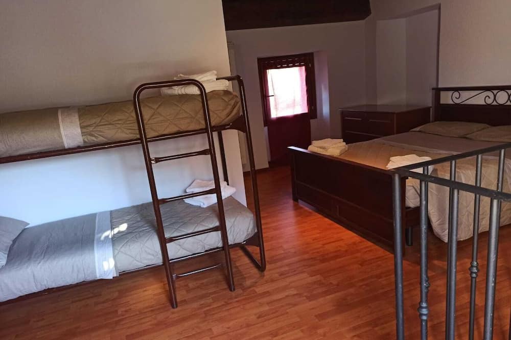 Photo of Bedroom in Torricella Peligna