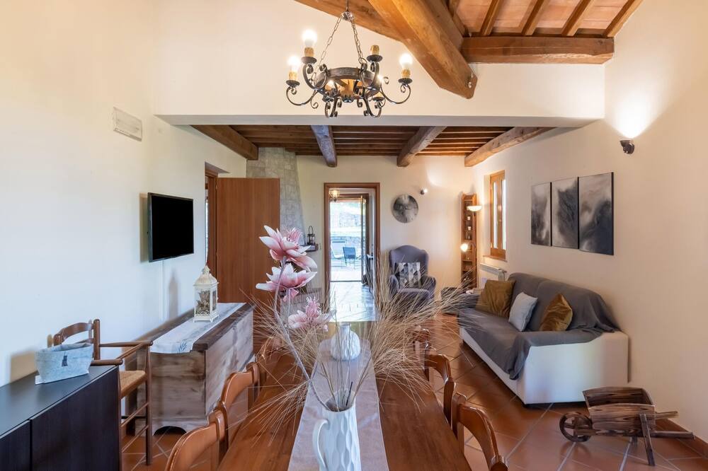 Photo of Livingroom in Giove