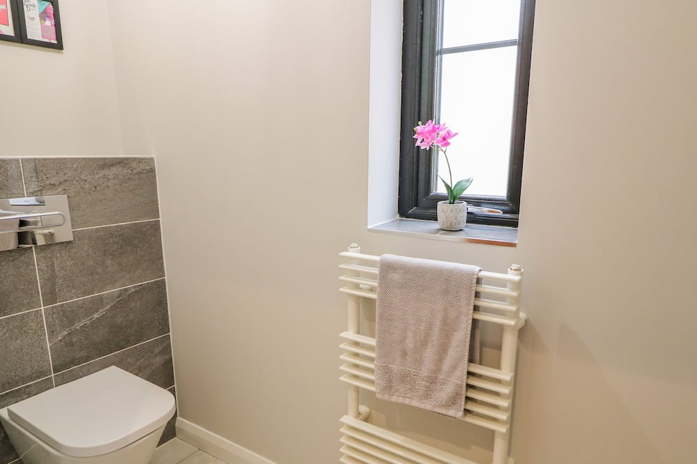 Photo of Bathroom in Irvinestown