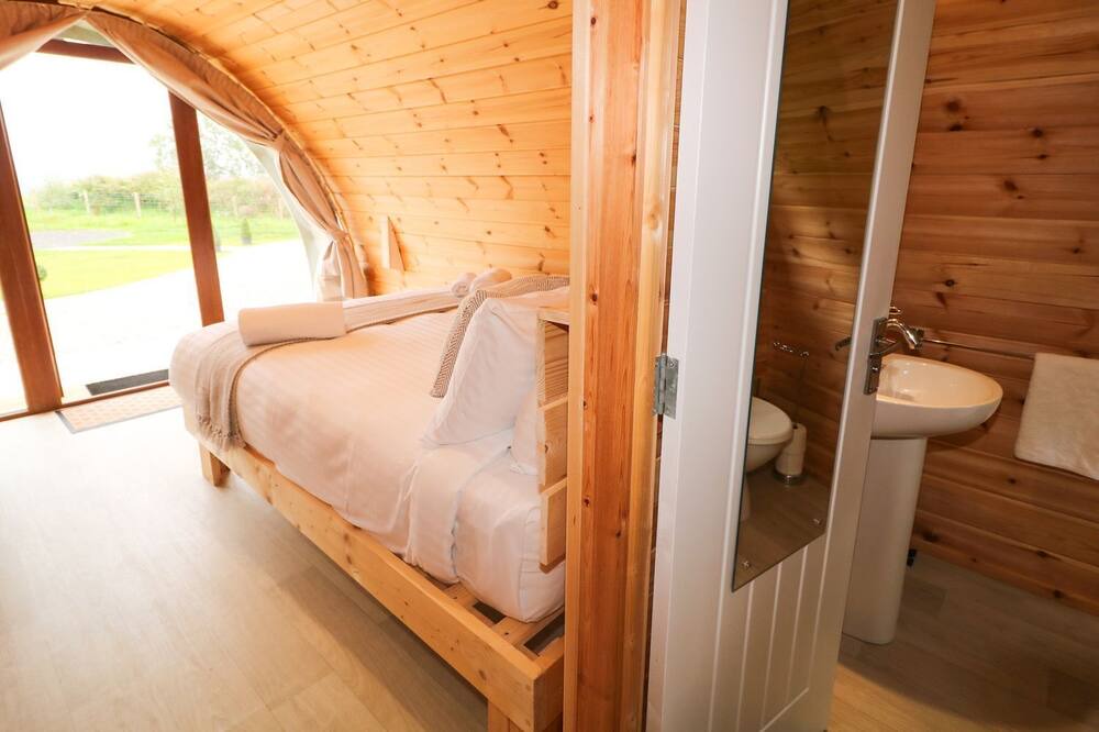 Photo of Bedroom in Armoy