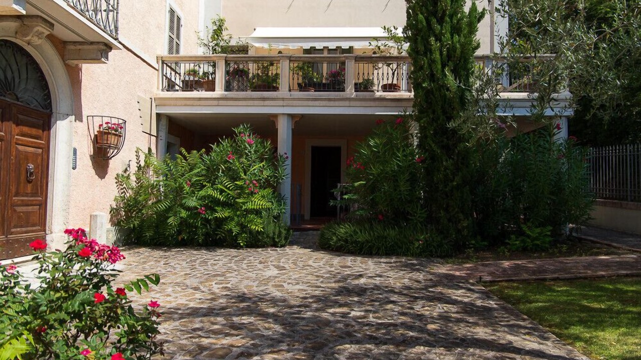Photo of Outdoor in Bargni