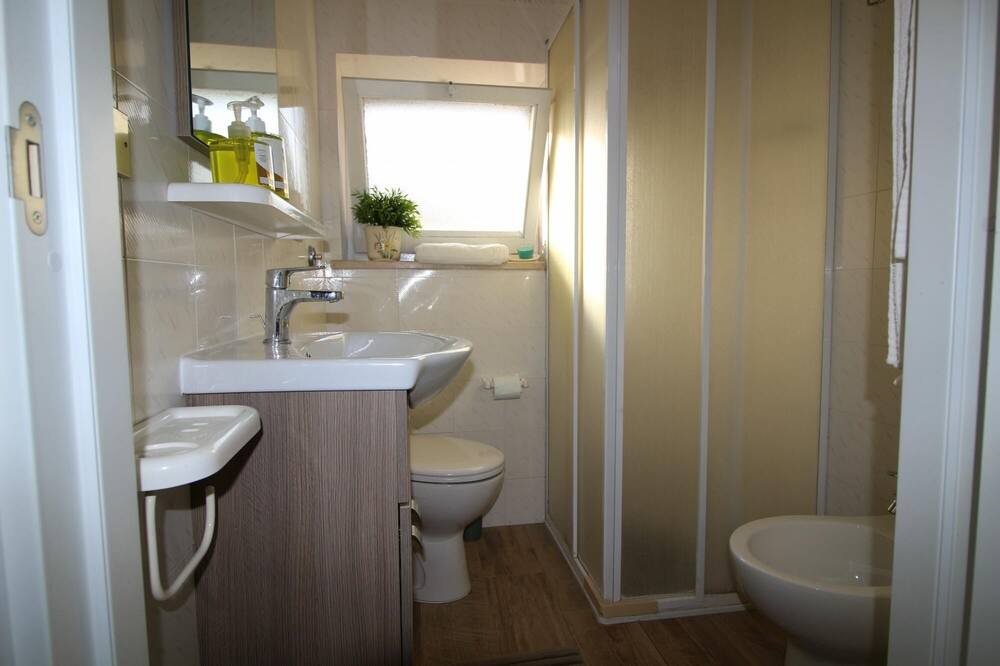 Photo of Bathroom in Marcelli