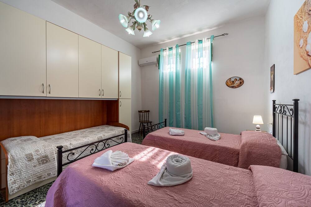 Photo of Bedroom in Nebida