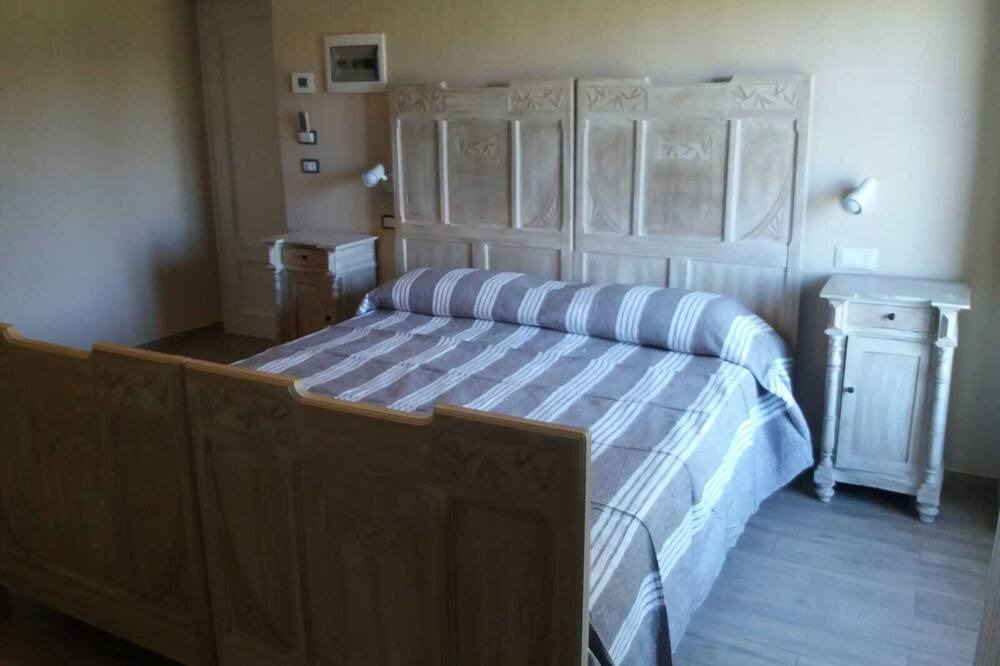 Photo of Bedroom in Santo Stefano Belbo