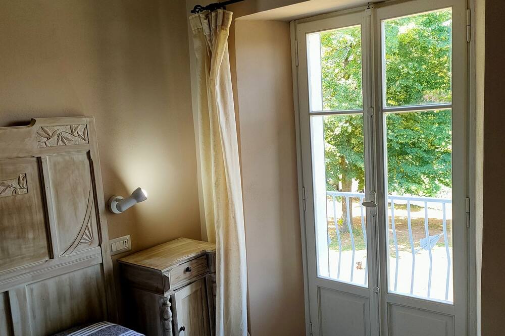 Photo of Bedroom in Santo Stefano Belbo