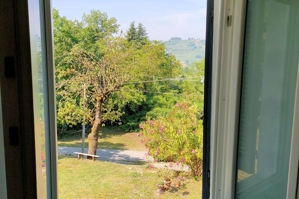 Photo of Bedroom in Santo Stefano Belbo