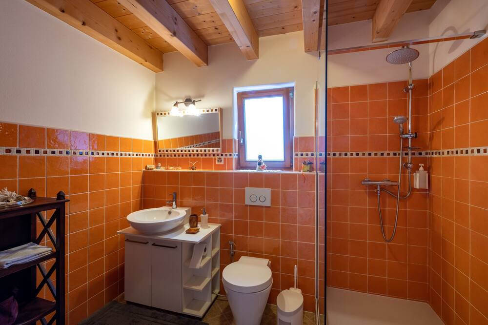 Photo of Bathroom in Carona
