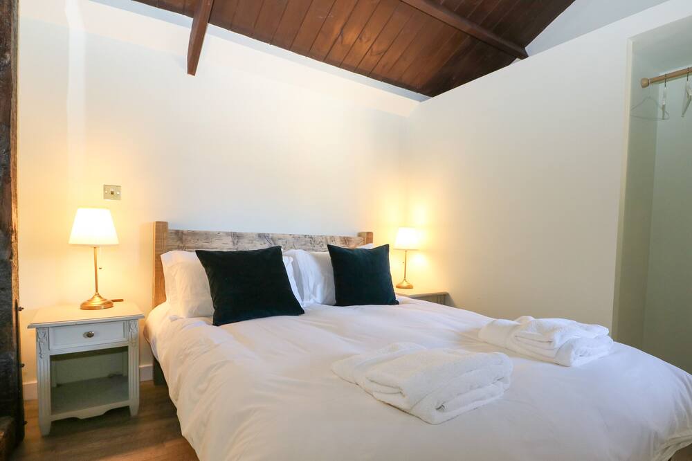 Photo of Bedroom in Aldermaston Wharf