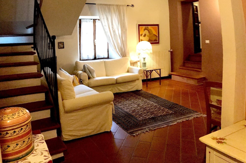 Photo of Livingroom in Massino Visconti