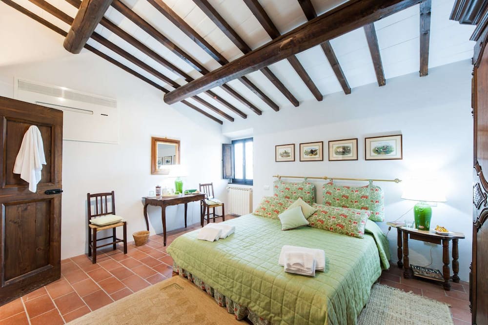 Photo of Bedroom in Twist