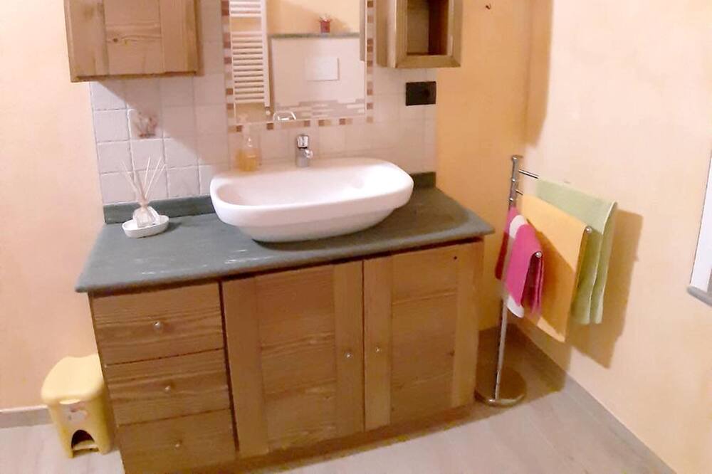 Photo of Bathroom in Aymavilles