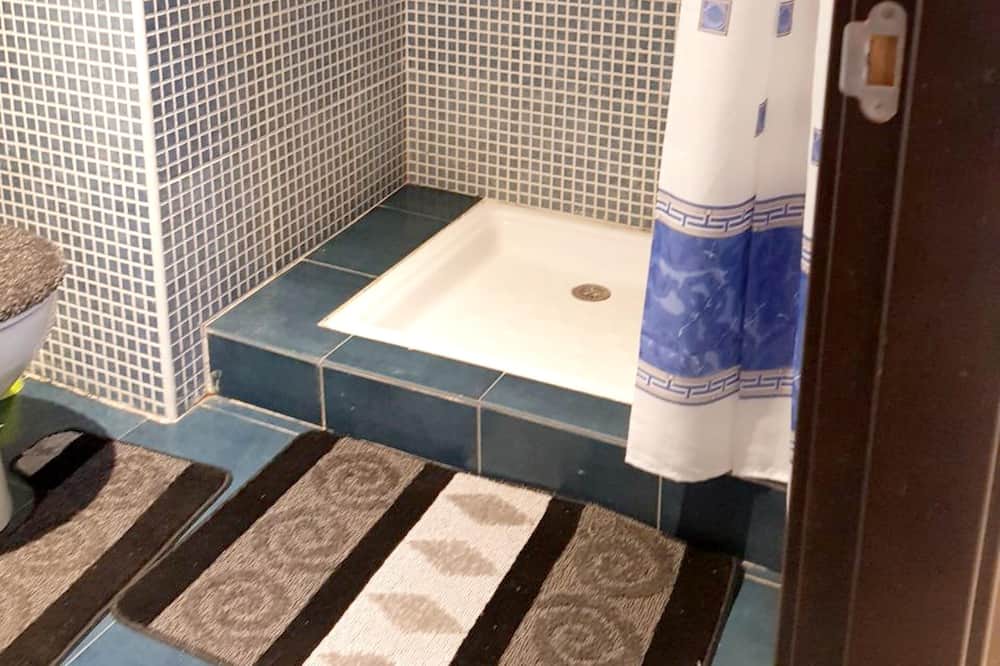 Photo of Bathroom in Majorelle