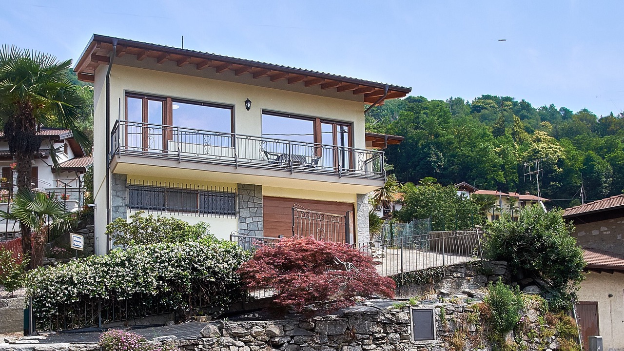 Photo of Buildings in Comero