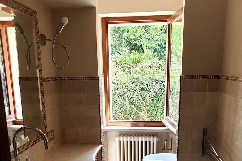 Photo of Bathroom in Montalto delle Marche