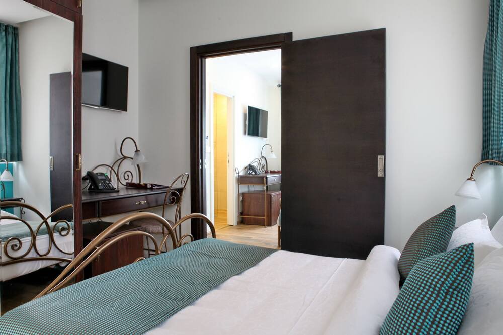 Photo of Bedroom in Leon