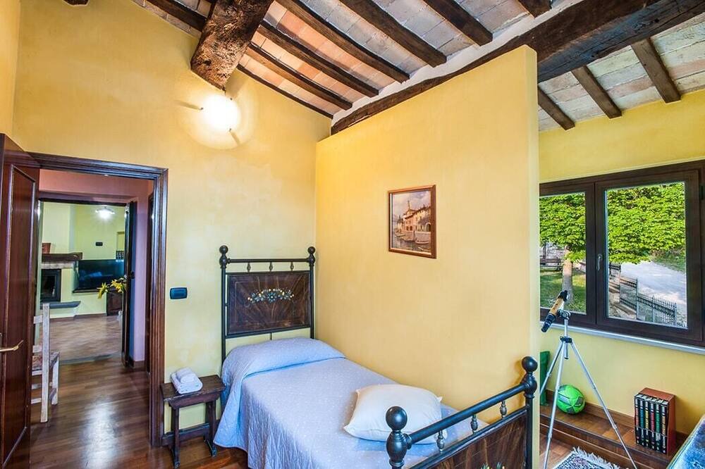 Photo of Bedroom in Acqualagna