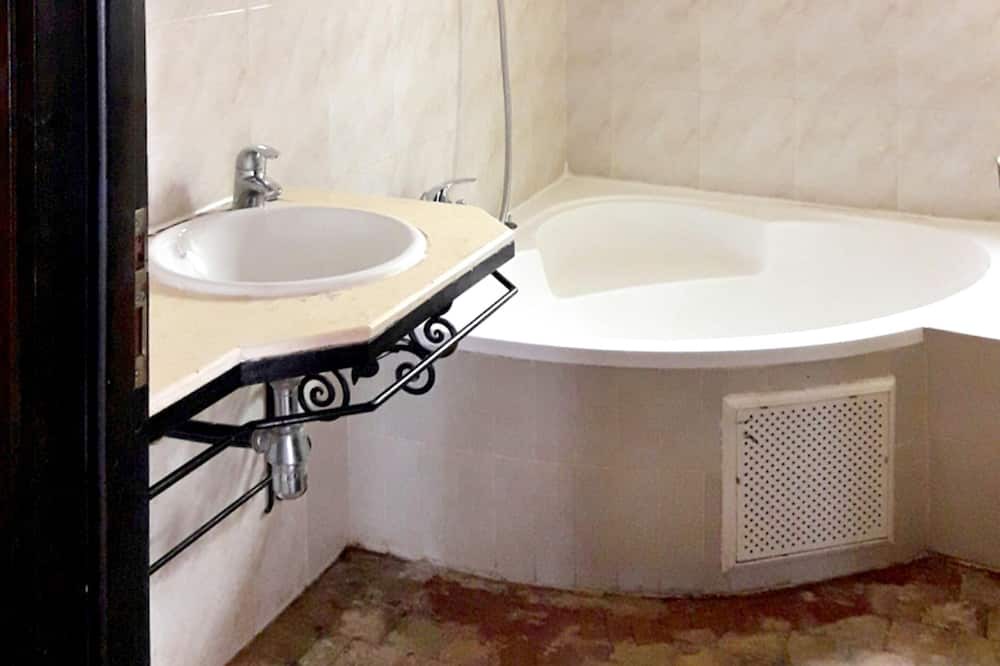 Photo of Bathroom in Tiguert