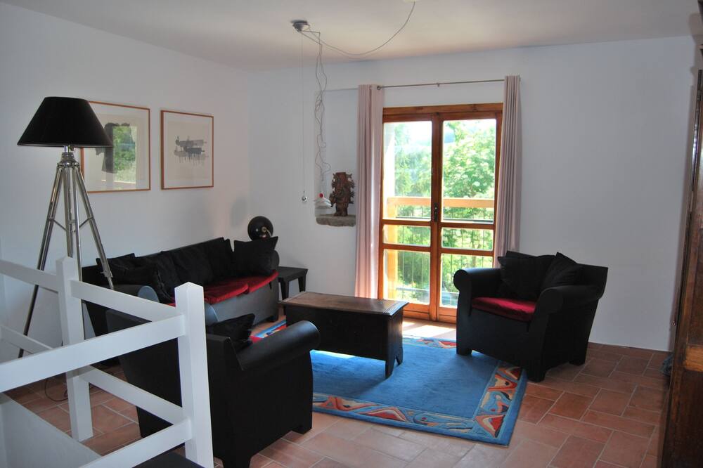 Photo of Livingroom in Toano