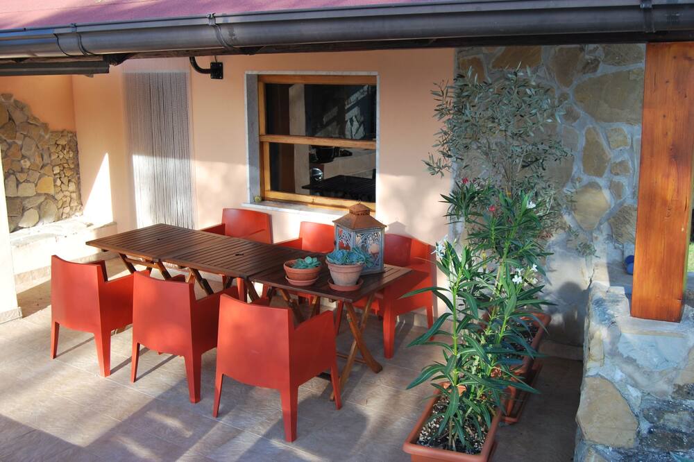 Photo of Patio Balcony in Toano