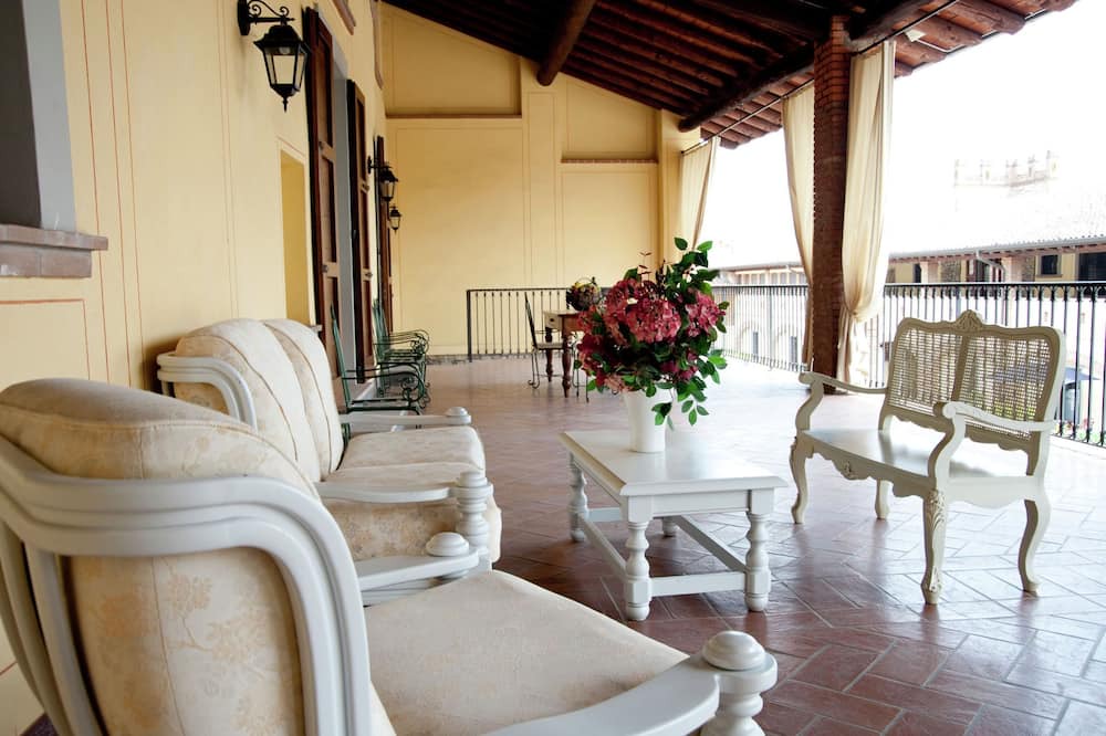 Photo of Patio Balcony in Monticelli Brusati