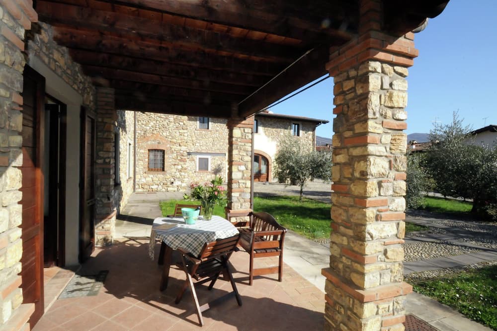Photo of Patio Balcony in Monticelli Brusati