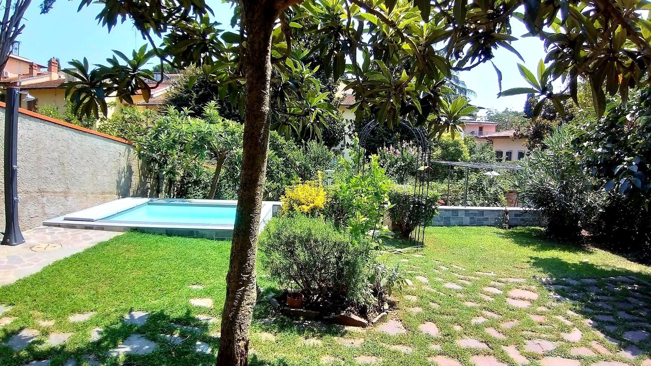 Photo of Outdoor in Le Cure