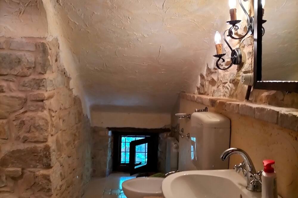 Photo of Bathroom in Penna San Giovanni