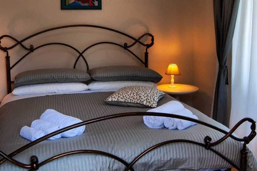 Photo of Bedroom in Capri Leone