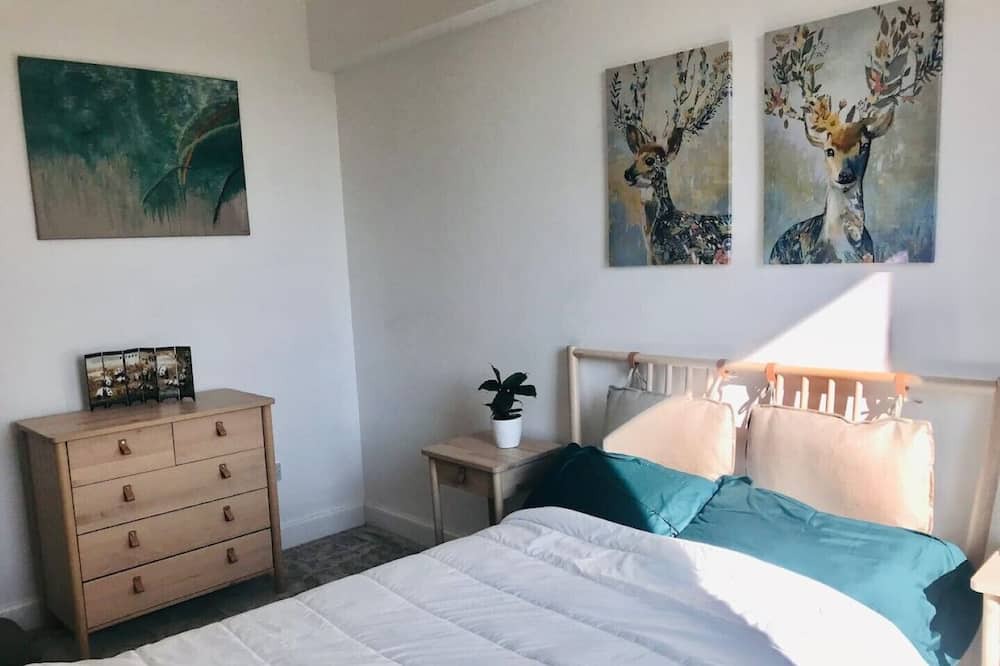 Photo of Bedroom in Newington