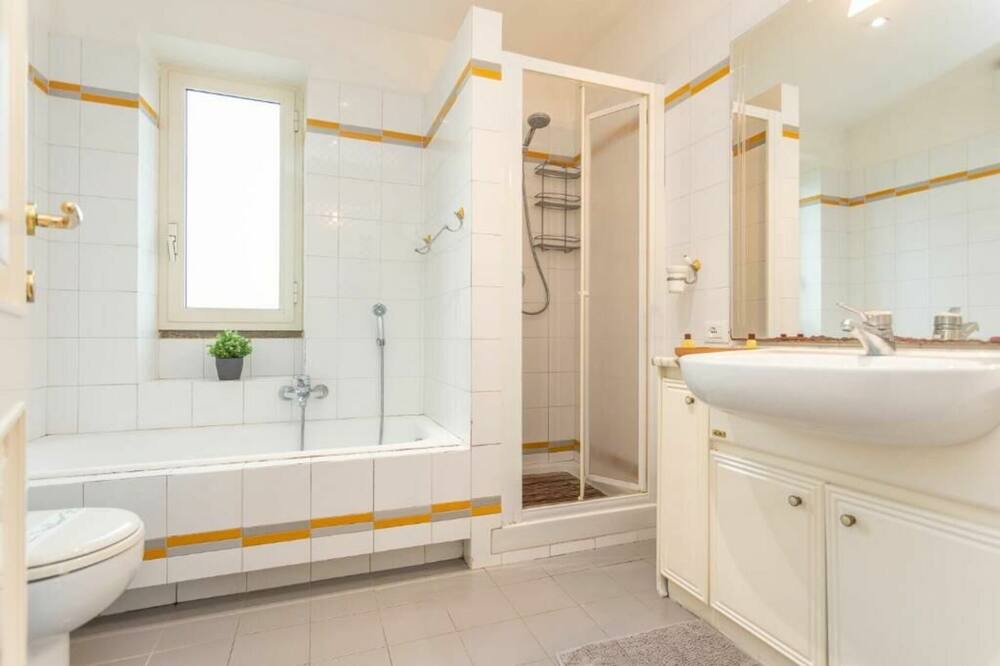 Photo of Bathroom in Santa Lucia