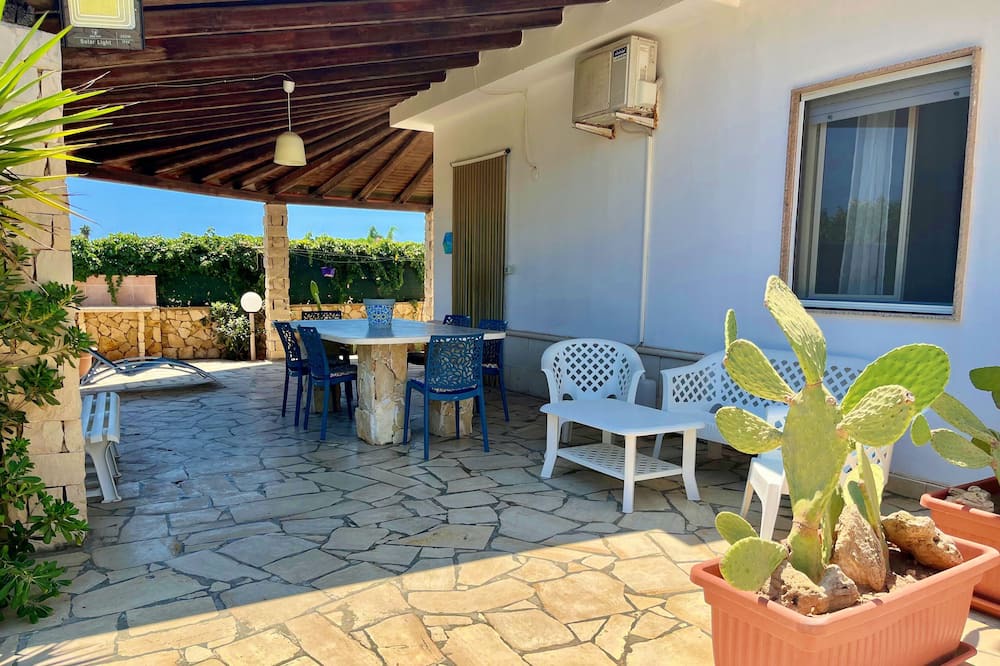 Photo of Patio Balcony in Reitani