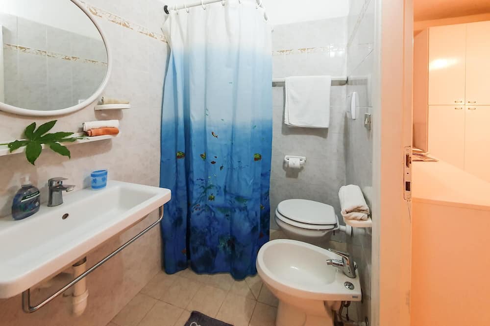 Photo of Bathroom in Innamorata