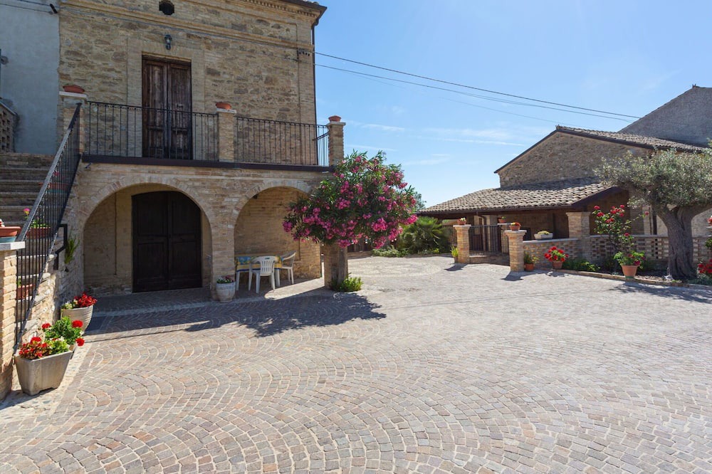 Photo of Others in Crecchio