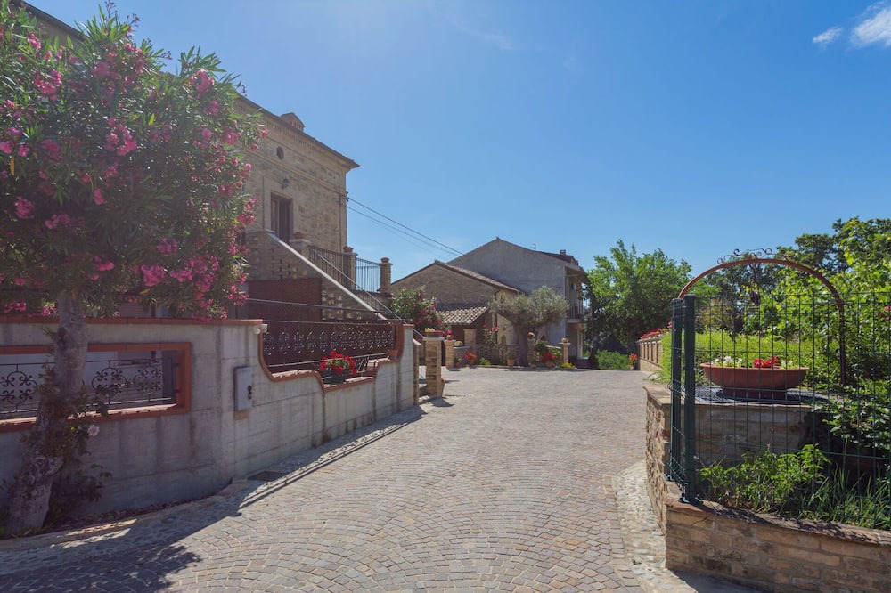 Photo of Others in Crecchio