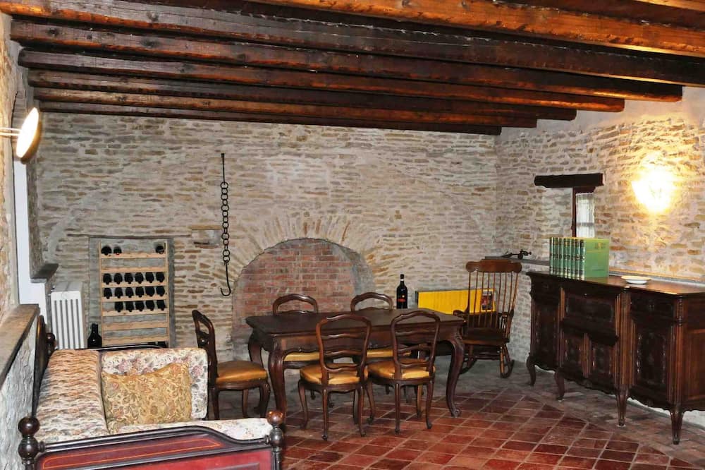 Photo of Livingroom in Santo Stefano Belbo