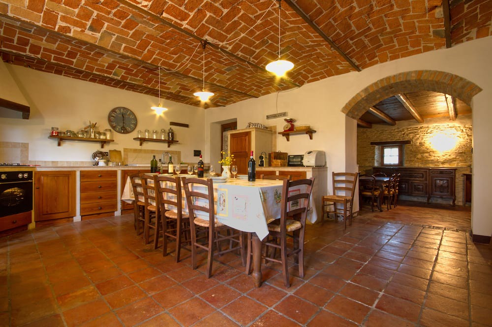 Photo of Kitchen in Santo Stefano Belbo