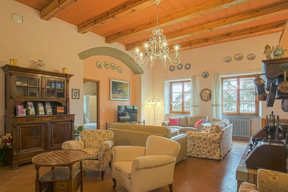 Photo of Livingroom in Montegrossi