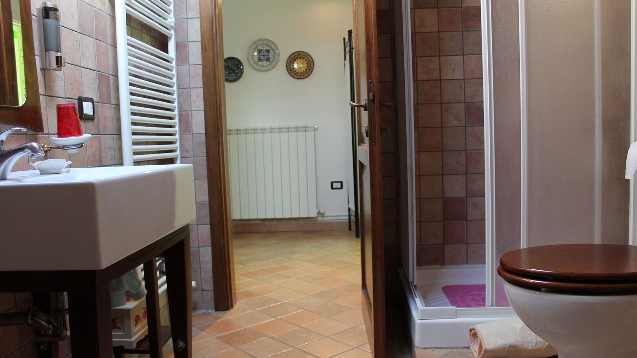 Photo of Bathroom in Frontone