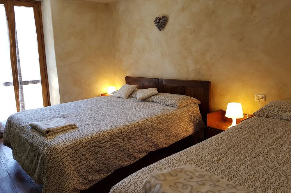 Photo of Bedroom in Ornica